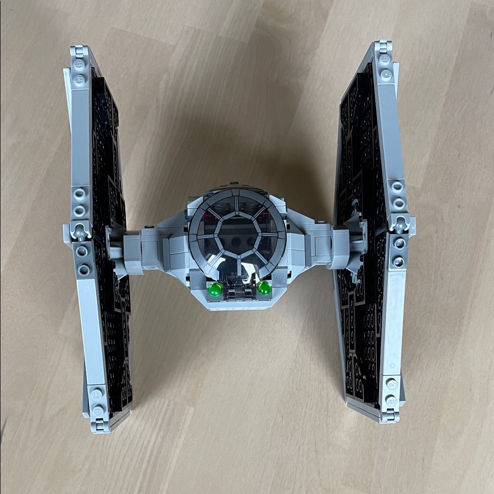 LEGO Set 75300 Star Wars Imperial TIE Fighter